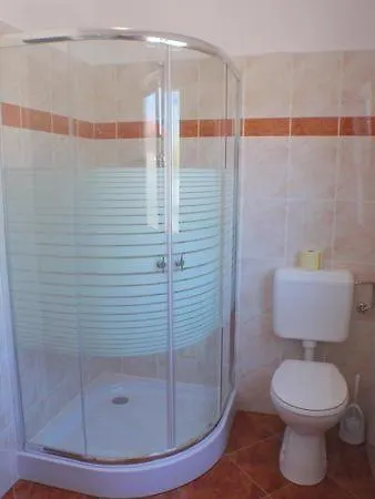 Klimatisierte Wohnung Mit Balkon Und Parkplatz Umag 0*,